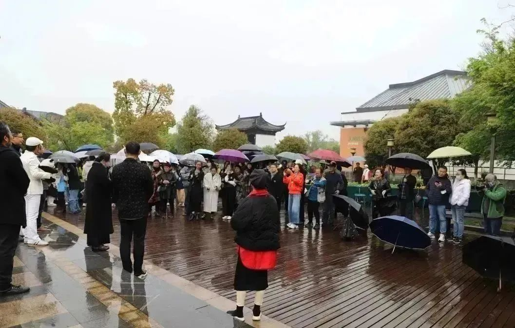 湖畔展讯 | “西太湖之春 · 赵半狄的小窝”“ 人间四月天 孙小野作品”开展
